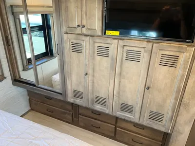 2027 Tiffin Motorhomes Allegro BAY photo 25