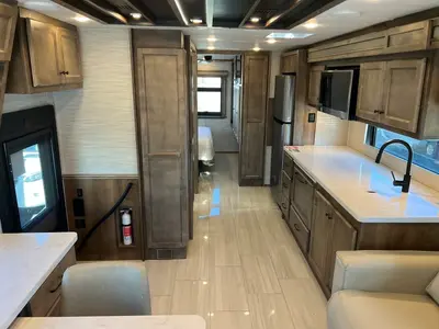 2027 Tiffin Motorhomes Allegro BAY photo 5