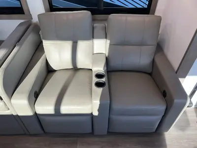 2027 Entegra Coach Vision XL photo 7