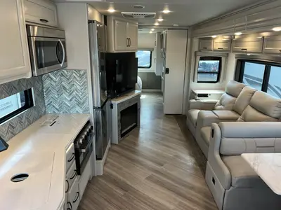 2024 Holiday Rambler Vacationer photo 6