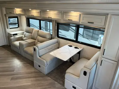 2024 Holiday Rambler Vacationer photo 7