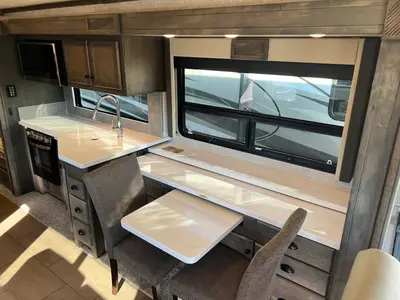 2023 Tiffin Motorhomes Allegro photo 6