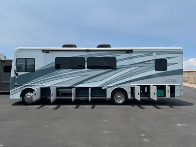 2025 Holiday Rambler Vacationer photo 30