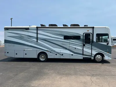 2025 Holiday Rambler Vacationer photo 27
