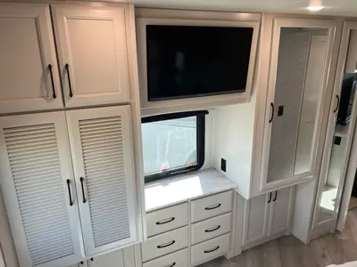 2025 Holiday Rambler Vacationer photo 26