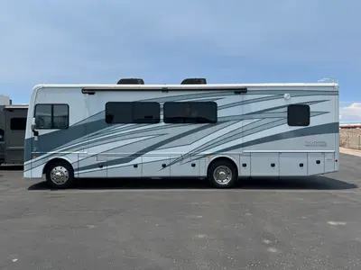 2025 Holiday Rambler Vacationer photo 29