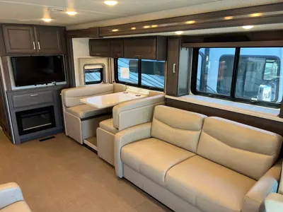 2023 Thor Motor Coach Palazzo photo 6