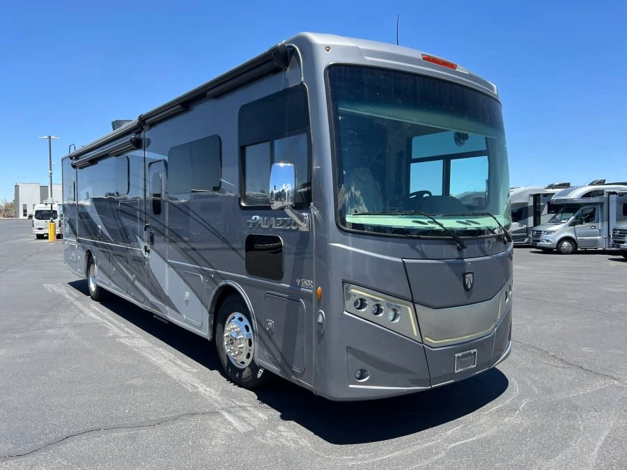 2023 Thor Motor Coach Palazzo exterior