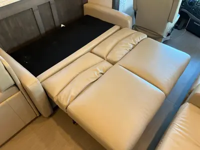 2023 Thor Motor Coach Palazzo photo 9