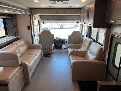 2023 Thor Motor Coach Palazzo photo 3