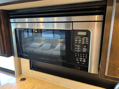 2019 Tiffin Motorhomes Allegro photo 15