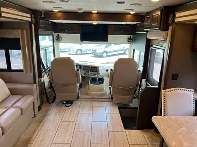 2019 Tiffin Motorhomes Allegro photo 3