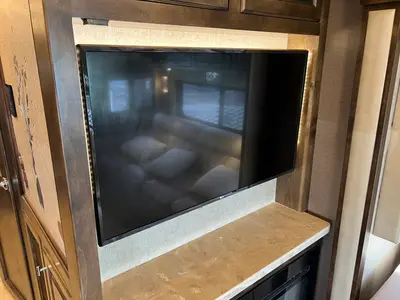 2019 Tiffin Motorhomes Allegro photo 10