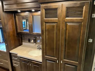 2019 Tiffin Motorhomes Allegro photo 21