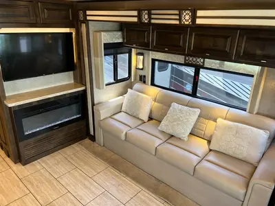 2019 Tiffin Motorhomes Allegro photo 7