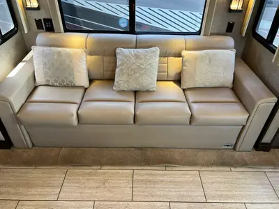 2019 Tiffin Motorhomes Allegro photo 8