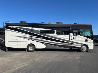 2019 Tiffin Motorhomes Allegro photo 30