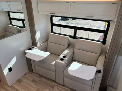 2026 Thor Motor Coach Axis photo 6