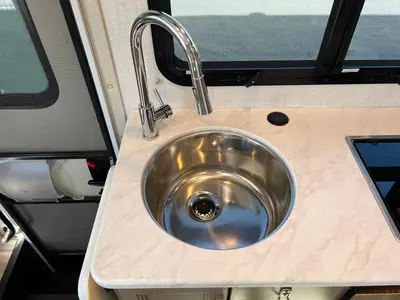 2026 Thor Motor Coach Axis photo 10