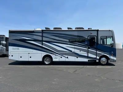 2025 Holiday Rambler Vacationer photo 29