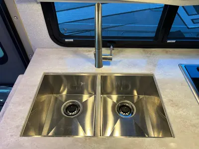 2024 Thor Motor Coach Omni photo 16