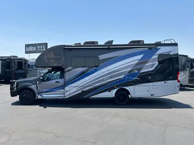 2024 Thor Motor Coach Omni photo 29