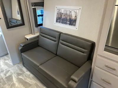 2024 Thor Motor Coach Omni photo 10