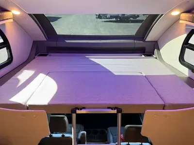 2024 Thor Motor Coach Omni photo 4