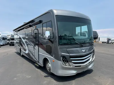 Used 2024 Fleetwood Flex 35R
