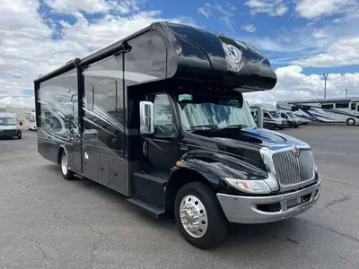 Used 2023 Nexus Wraith 33W