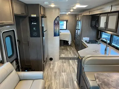 2023 Thor Motor Coach Four Winds photo 5