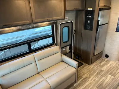 2023 Thor Motor Coach Four Winds photo 15