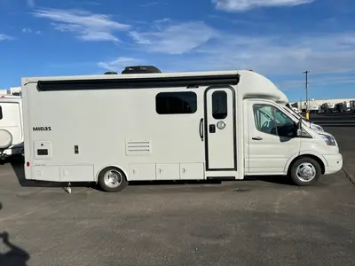 2026 Tiffin Motorhomes Midas photo 23