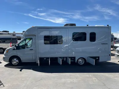 2026 Tiffin Motorhomes Midas photo 26
