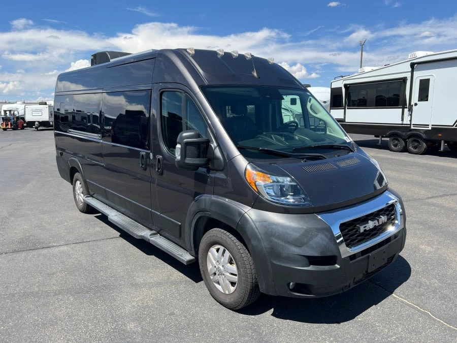 2023 Thor Motor Coach Dazzle exterior