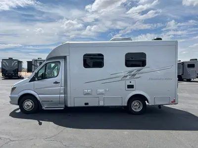 2017 Pleasure Way Plateau XL photo 26