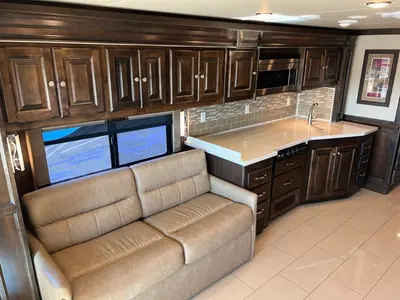 2016 Tiffin Motorhomes Allegro RED photo 12