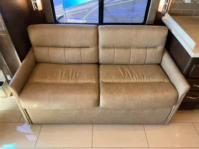 2016 Tiffin Motorhomes Allegro RED photo 13
