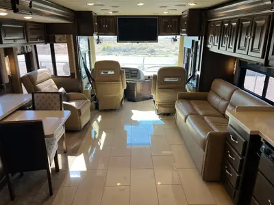 2016 Tiffin Motorhomes Allegro RED photo 3