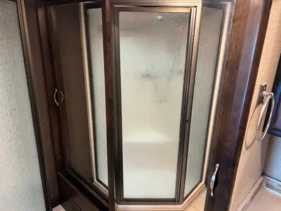 2016 Tiffin Motorhomes Allegro RED photo 29