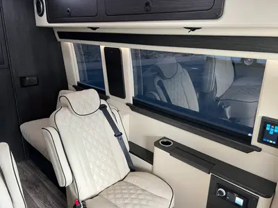2024 Midwest Automotive Designs Luxe Cruiser photo 6