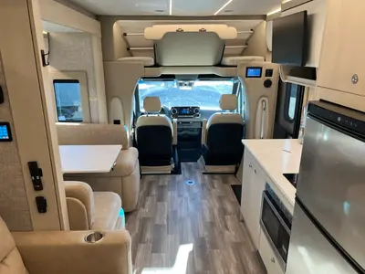 2026 Tiffin Motorhomes Wayfarer photo 3