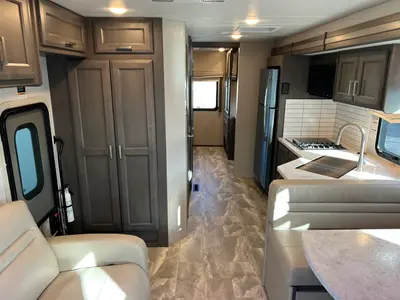 2024 Thor Motor Coach Omni photo 5