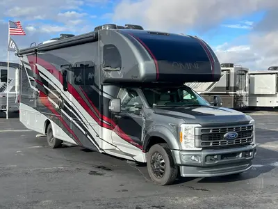 Used 2024 Thor Motor Coach Omni XG32