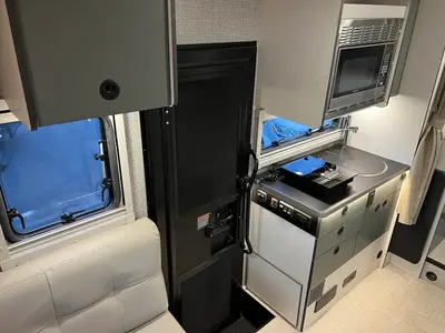 2025 Winnebago Ekko photo 9