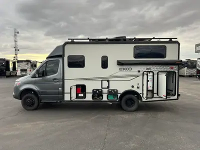 2025 Winnebago Ekko photo 25