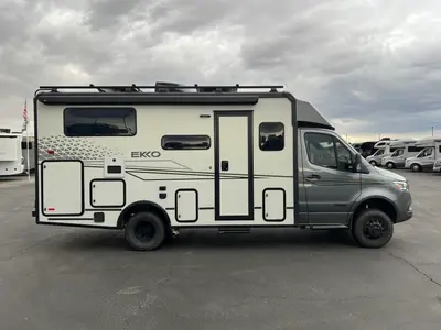 2025 Winnebago Ekko photo 22