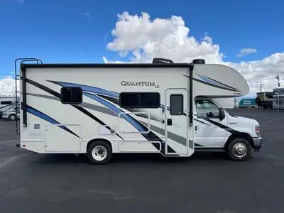 2023 Thor Motor Coach Quantum photo 26