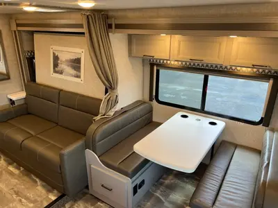 2023 Thor Motor Coach Quantum photo 7