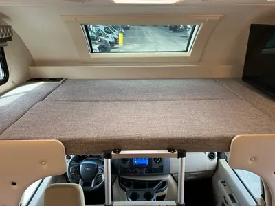 2023 Thor Motor Coach Quantum photo 4